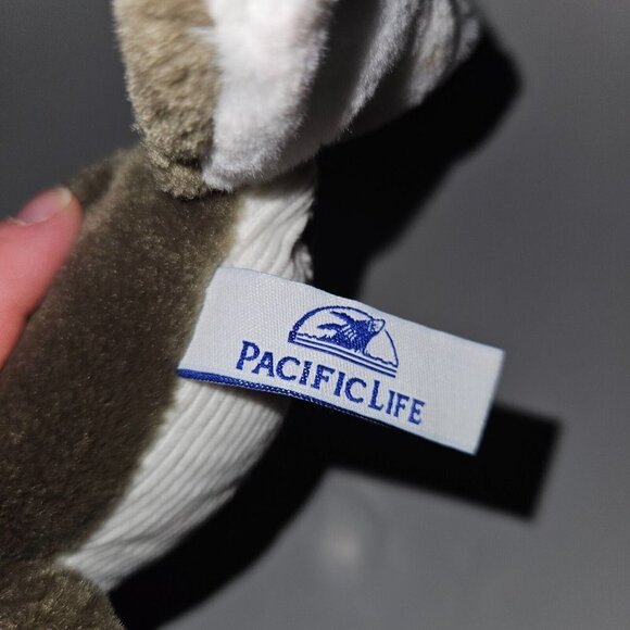 Pacific Life Insurance Humpback Whale Plush Gray/Brown-ish White Ribbed Small 7" - Picture 7 of 8